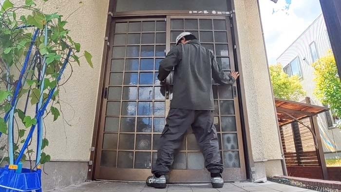 玄関引き戸の戸車交換工事